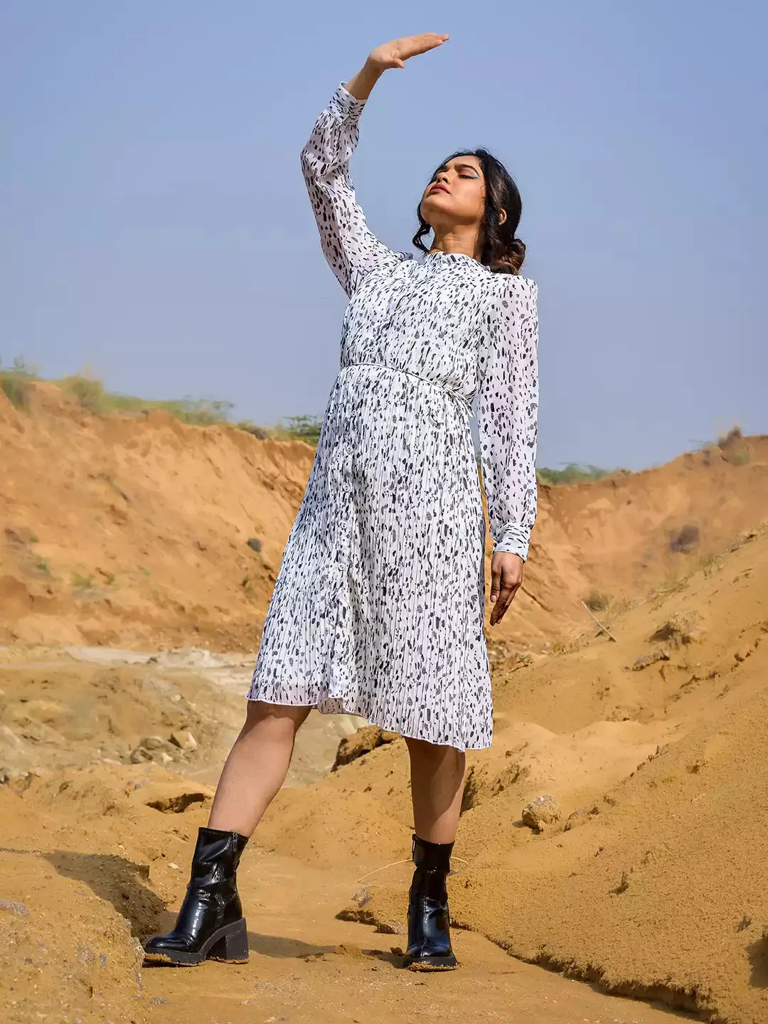 Women White Mandarin Collared Black Polka Dots Dress
