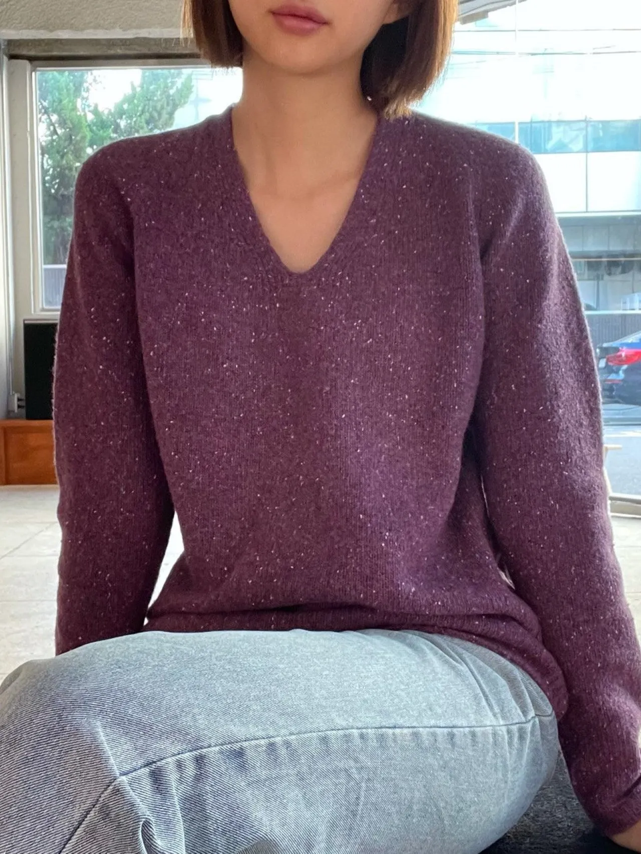 WOOLEN V-NECK KNIT